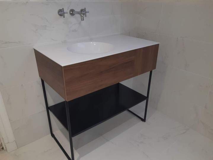 Meuble-lavabo de salle de bains, Yvelines